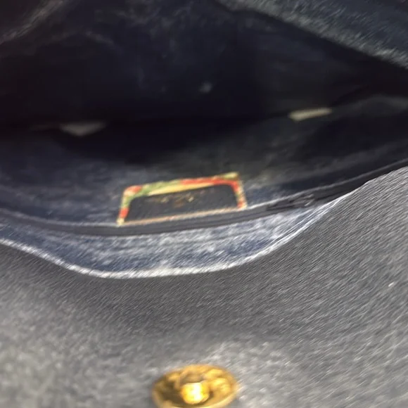 Vintage Gucci clutch - Picture 4 of 5